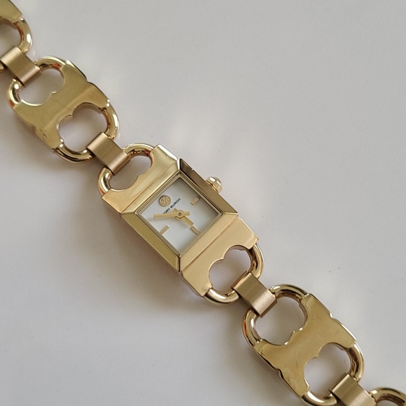 Tory Burch Watch - Picture 14 of 17